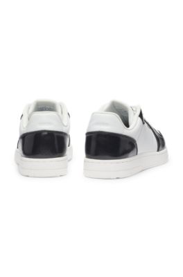 Deportivas con bloques de color y detalles de logo, Blanco