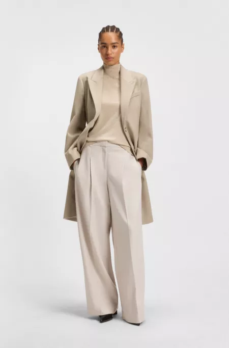 Wool coat in a regular fit