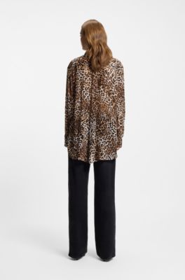 Blusa oversize fit con estampado de leopardo, Fantas&iacute;a