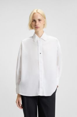 Blusa regular fit con bot&oacute;n de logo apilado, Blanco