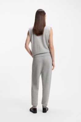 Sleeveless knitted top in cashmere, Light Grey
