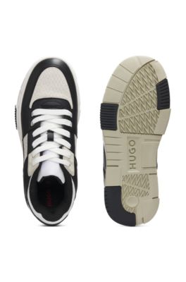 Deportivas de piel sint&eacute;tica con detalle de monograma, Gris oscuro