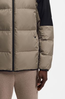Chaqueta repelente al agua con relleno de plum&oacute;n y capucha extra&iacute;ble, Cal