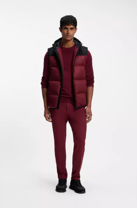 Water-repellent hooded vest with down filling