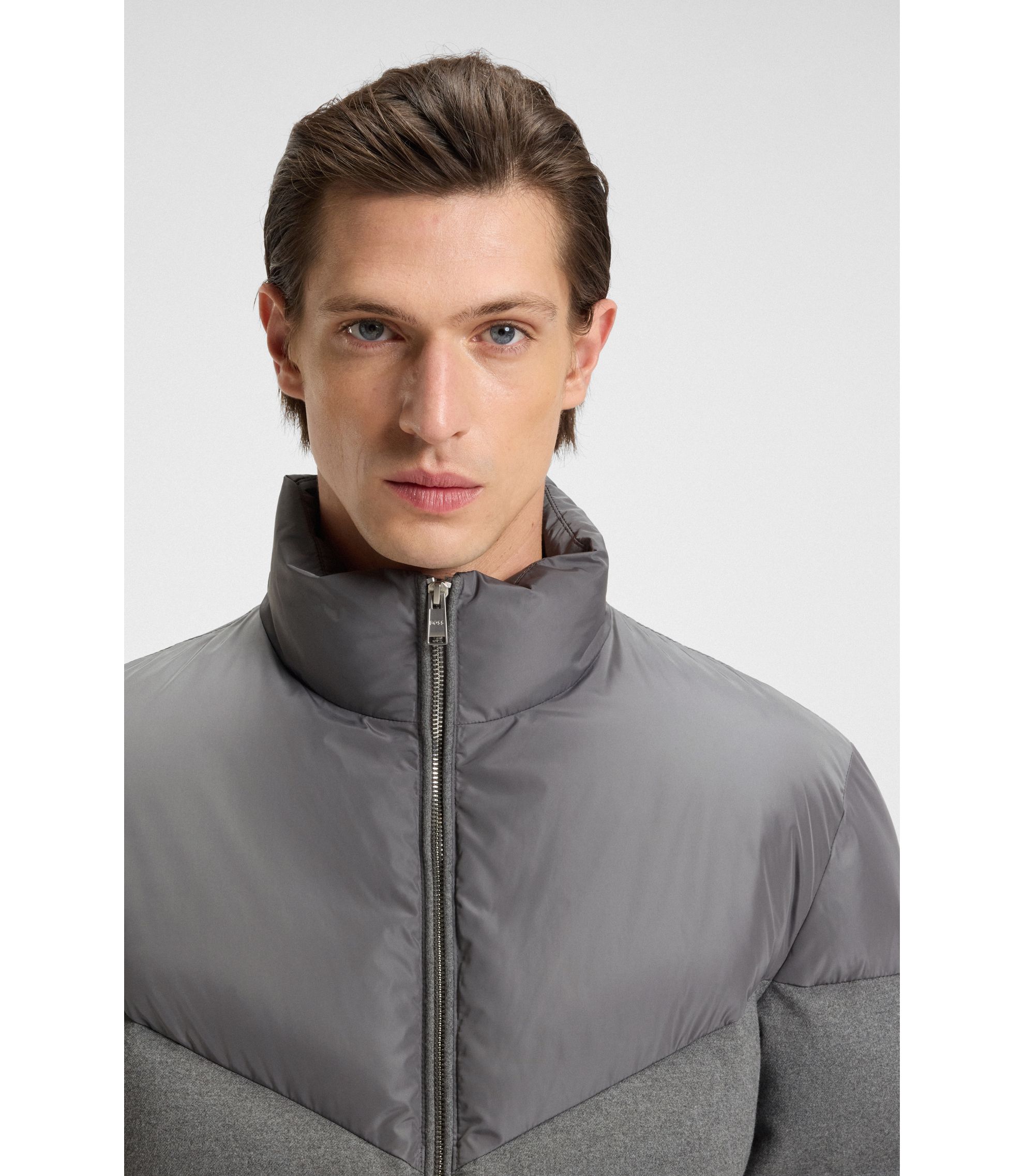 hbna50548810_030_340?wid=1980&