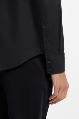 Camisa regular fit en dobby de algod&oacute;n el&aacute;stico, Negro
