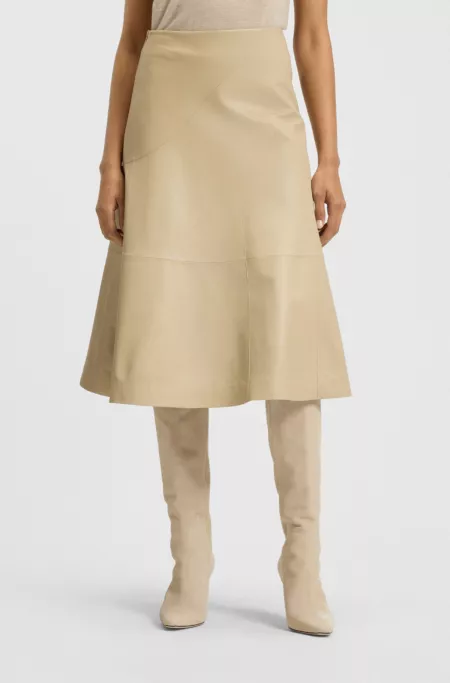 A-line skirt in nappa leather