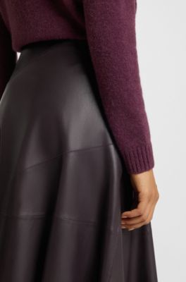 Falda evas&eacute; en piel de napa, Luz p&uacute;rpura