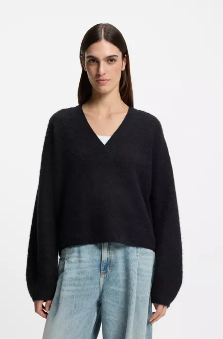 V-neck sweater in a relaxed fit