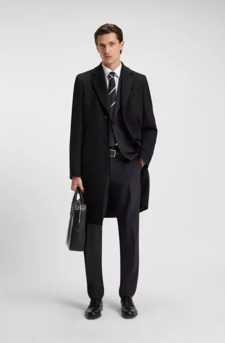 Wool-cashmere coat in a slim fit
