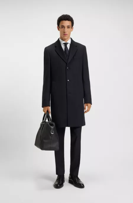 Wool-cashmere coat in a slim fit