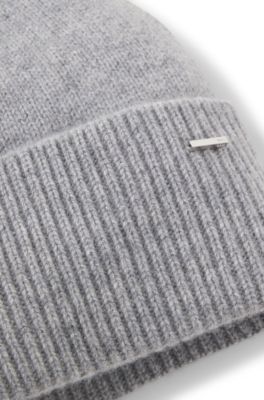 Cashmere beanie hat with metal logo tube, Light Grey