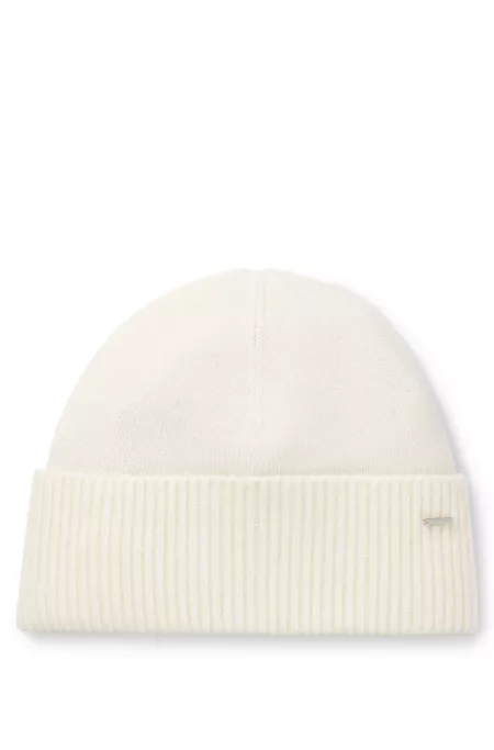Cashmere beanie hat with metal logo tube