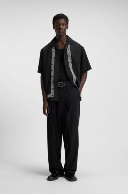 Camisa oversize fit con estampado bordado, Negro