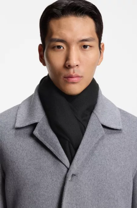 Cashmere scarf with twisted fringes