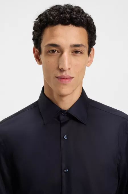 Easy-iron slim-fit shirt in cotton poplin