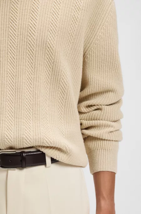 Wool-cashmere sweater with mixed structures