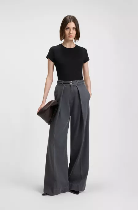 Lustrous-piping T-shirt in cotton crepe