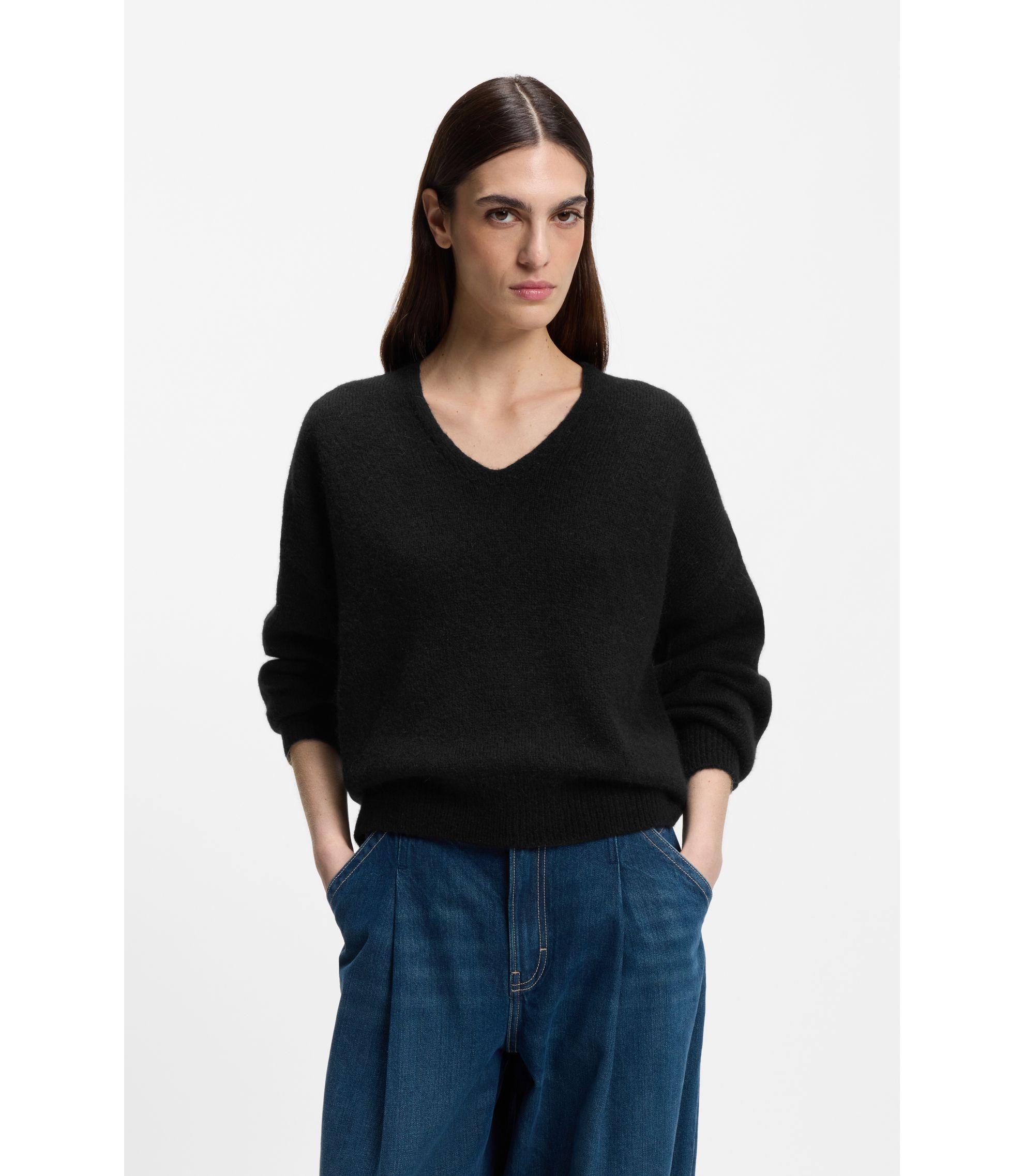 BOSS - V-neck sweater in Italian yarn - Black