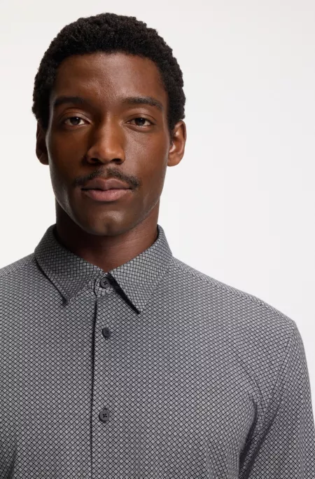 Printed slim-fit shirt in flex-weave fabric