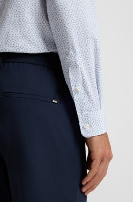 Camisa slim fit en punto t&eacute;cnico el&aacute;stico estampado hecho en Italia, Celeste