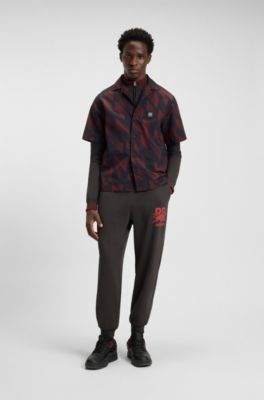 Pull &agrave; encolure zipp&eacute;e HUGO x RB avec liser&eacute; &agrave; rayures contrastantes, Marron fonc&eacute;