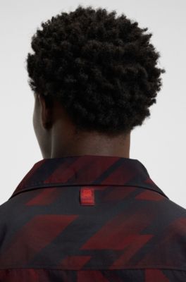 Camisa HUGO&nbsp;x&nbsp;RB oversize fit con estampado, Marr&oacute;n oscuro