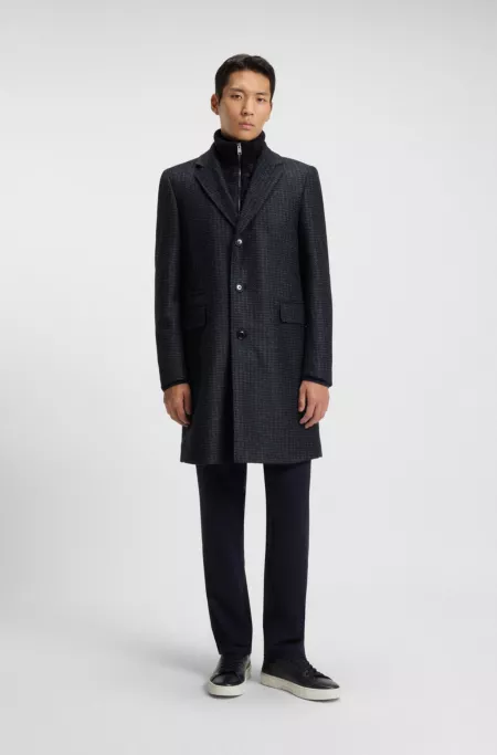 Detachable-inner coat in a slim fit