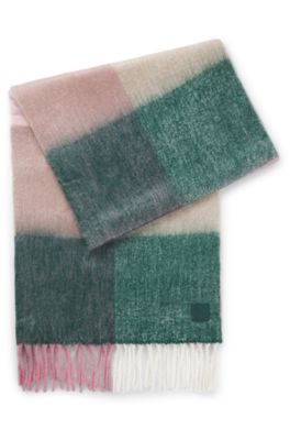 Oversized brushed scarf with chunky fringe, light pink