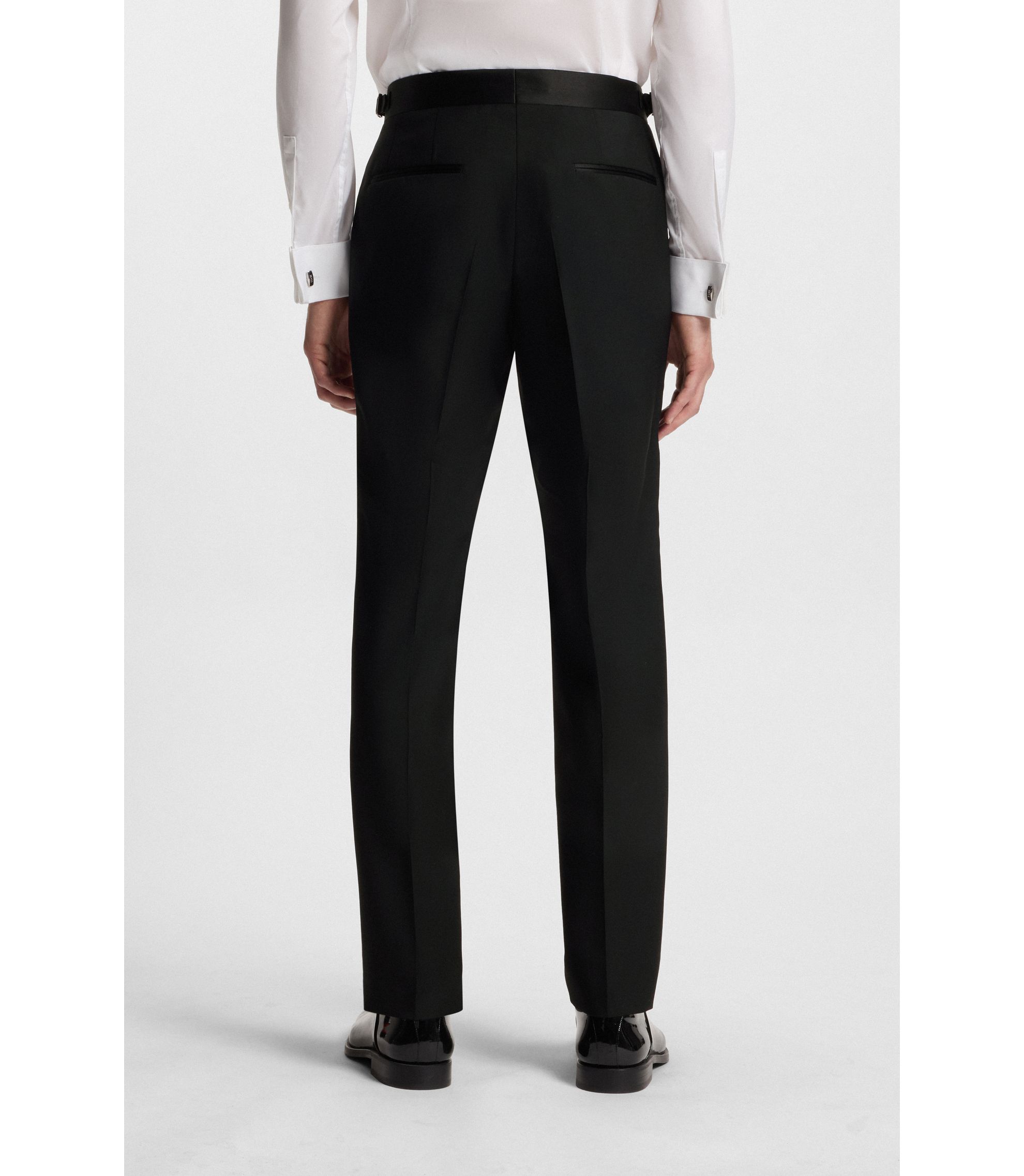 hbna50551762_001_343?wid=1980&