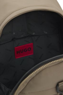 Mochila con parche de logotipo tridimensional de goma, Gris