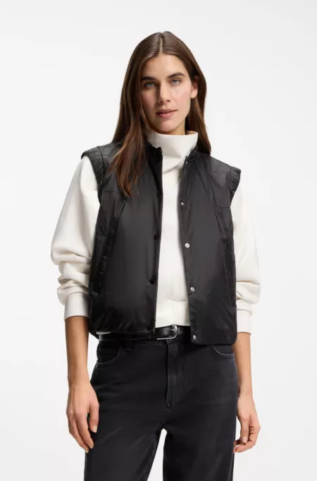 Water-repellent gilet with wadding