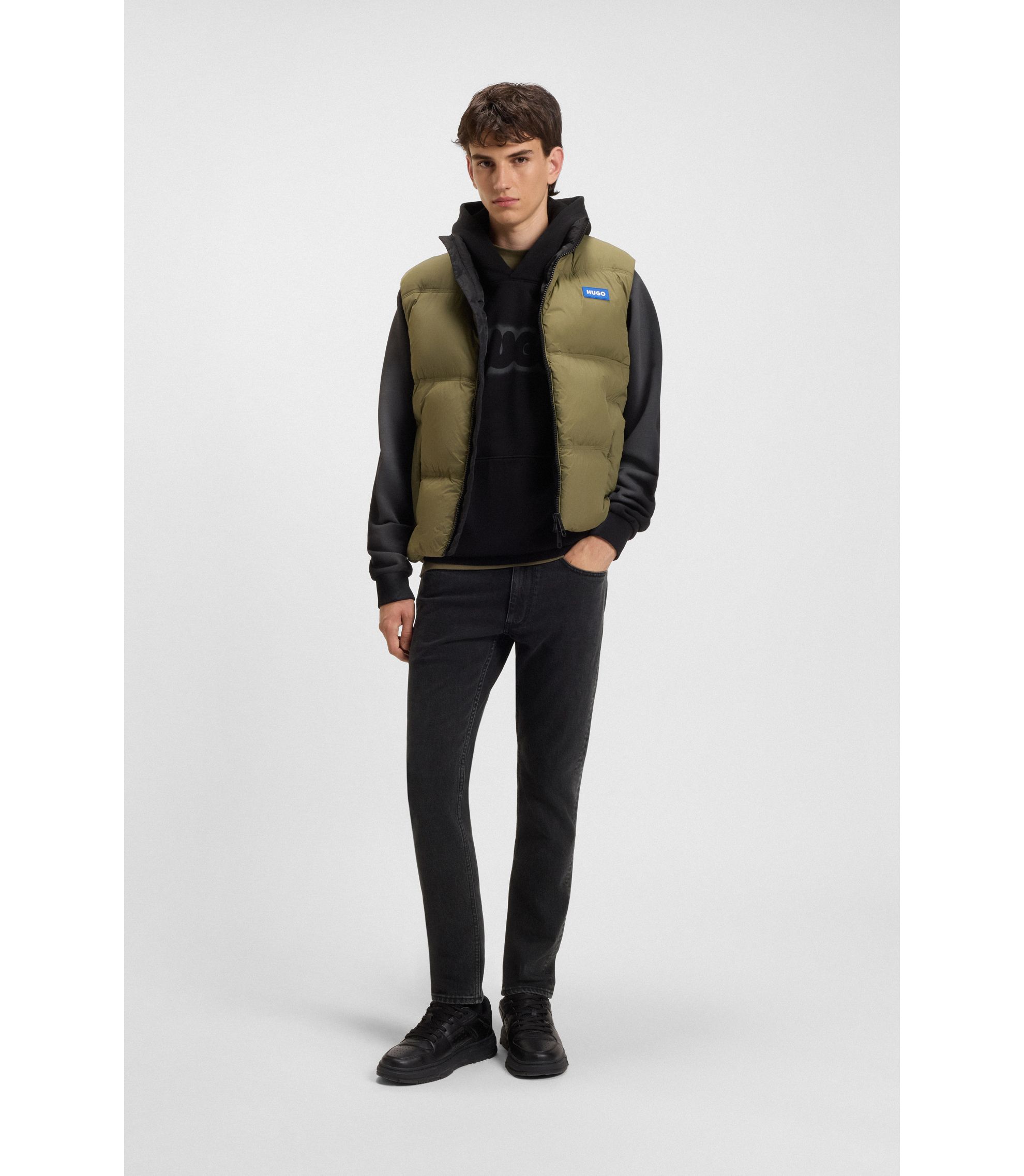 HUGO - Black skinny-fit jeans in grain-washed denim - Black