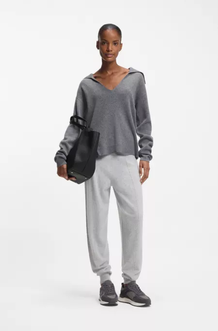 Logo-lettering tote bag in grained leather