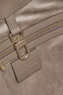 Logo-lettering tote bag in grained leather, Light Brown