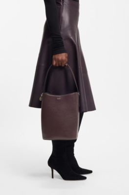 Sac seau avec breloque &agrave; monogramme Double&nbsp;B, Violet clair