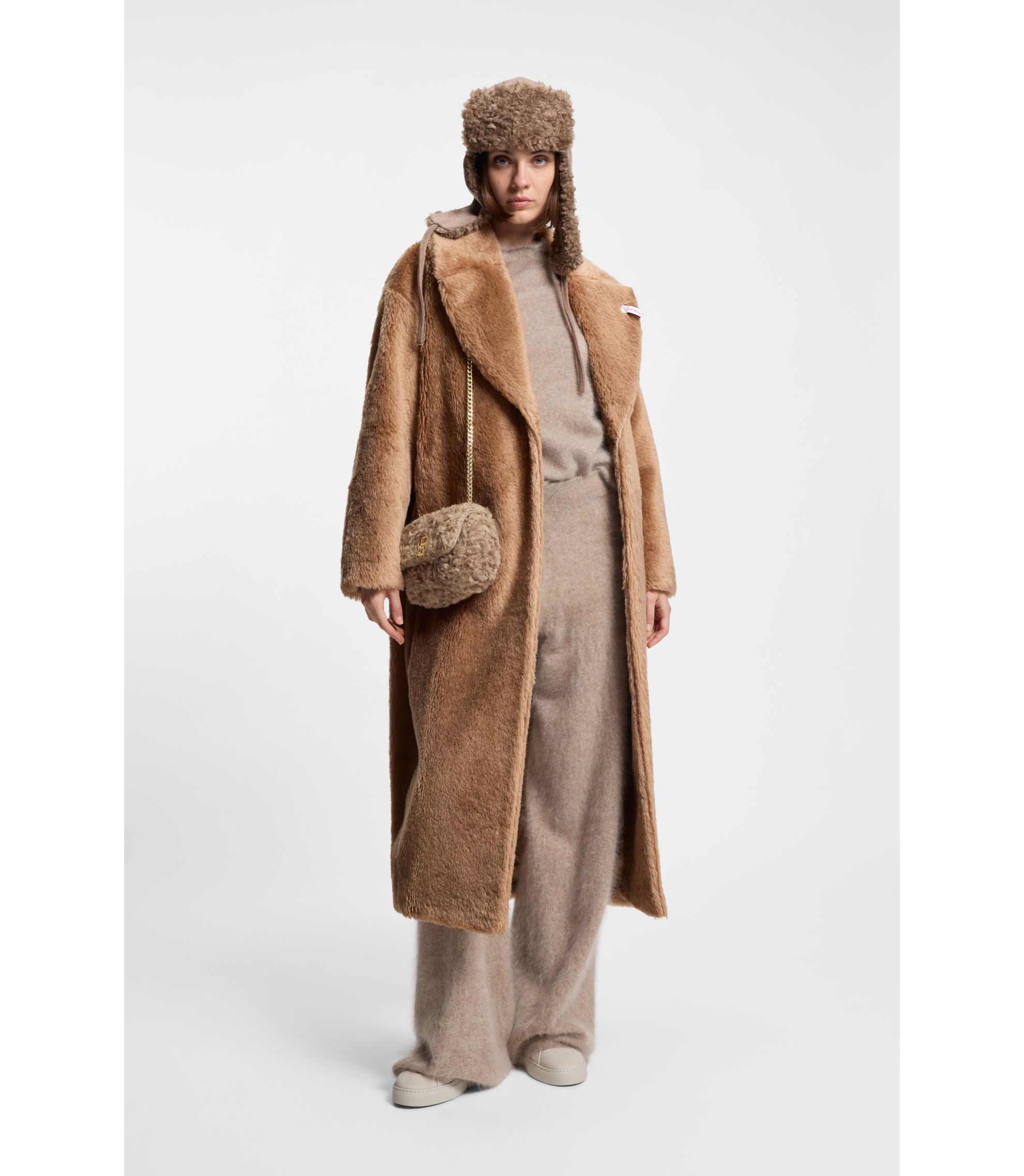 hbna50552195_247_300?wid=1980&