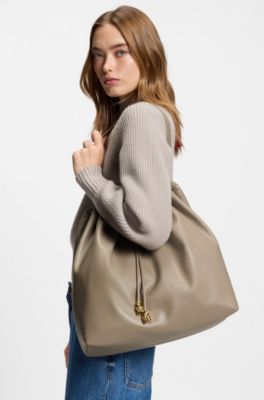 Bolso bandolera con cord&oacute;n y herrajes dorados, Beige claro