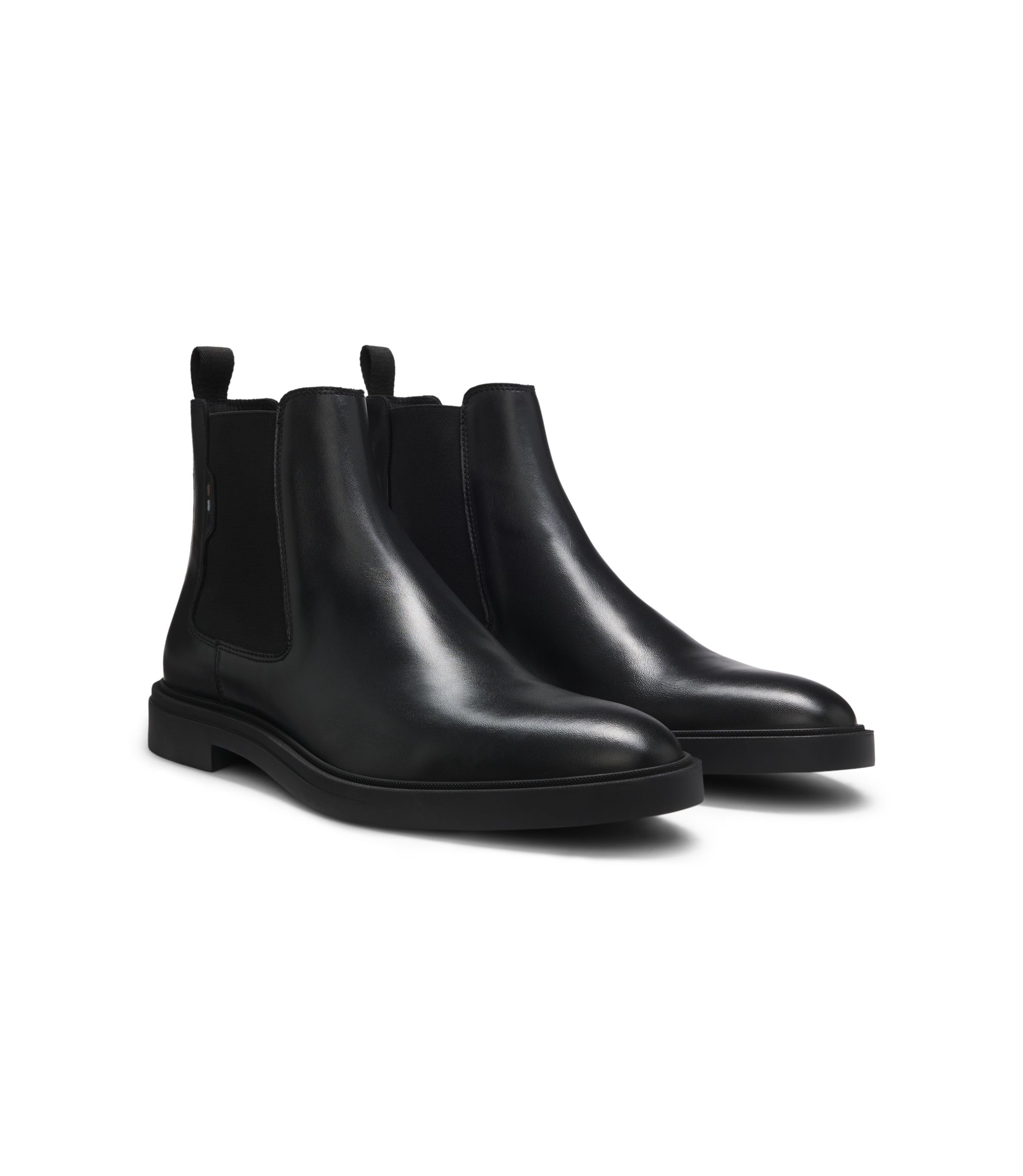 Chelsea boots in polished leather with signature stitching men’s size 8