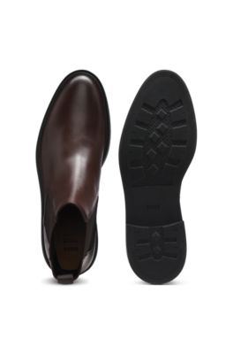 Bottines Chelsea en cuir lustr&eacute; avec surpiq&ucirc;re embl&eacute;matique, Marron fonc&eacute;