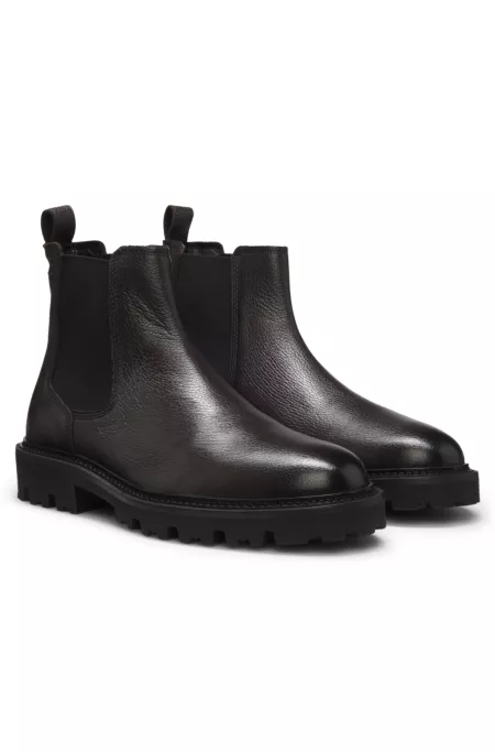 Grained leather boots with elastic side panels