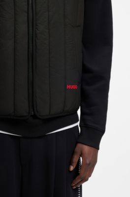 Chaleco con acolchado vertical y detalle de logo, Negro
