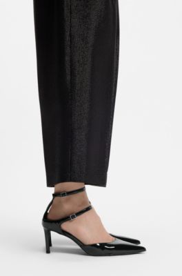 Strap-detail pumps in patent leather, Black