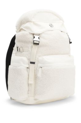Mochila BOSS&nbsp;x&nbsp;Steiff con ribetes de peluche y monograma Double&nbsp;B, Blanco