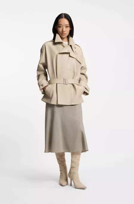 Knee boots in leather and suede