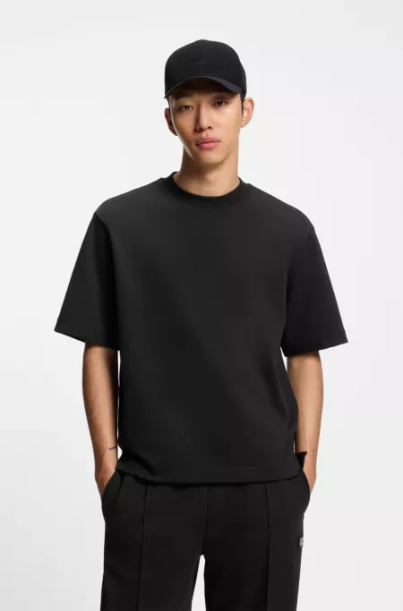 Overlock-stitch T-shirt in a relaxed fit