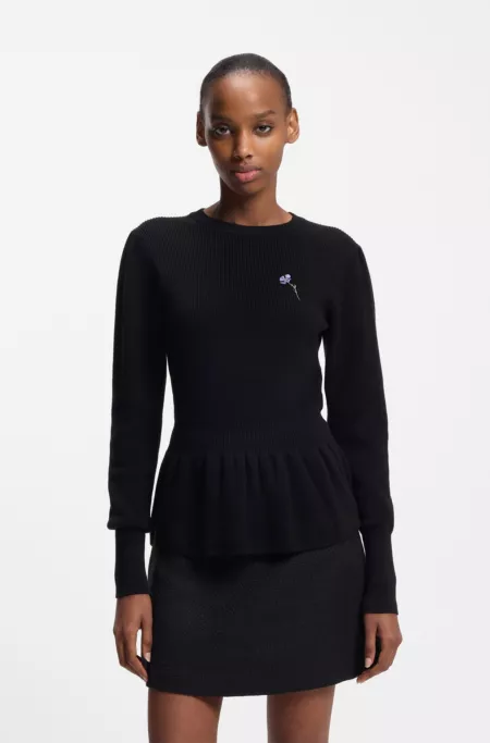 Cotton sweater with detachable floral brooch