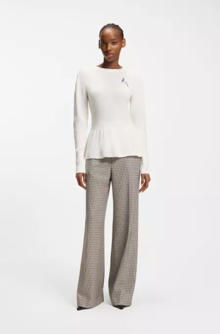 Cotton sweater with detachable floral brooch