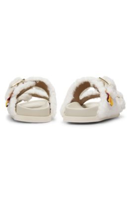 Chanclas BOSS&nbsp;x&nbsp;Steiff en tejido de peluche con hebilla, Blanco