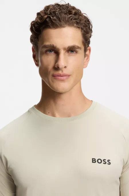 Quick-dry slim-fit T-shirt with four-way stretch